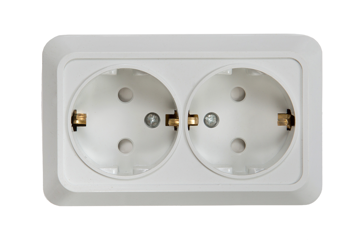 Розетка двойная с заземлением со шторкой BOLLETO белая накладная